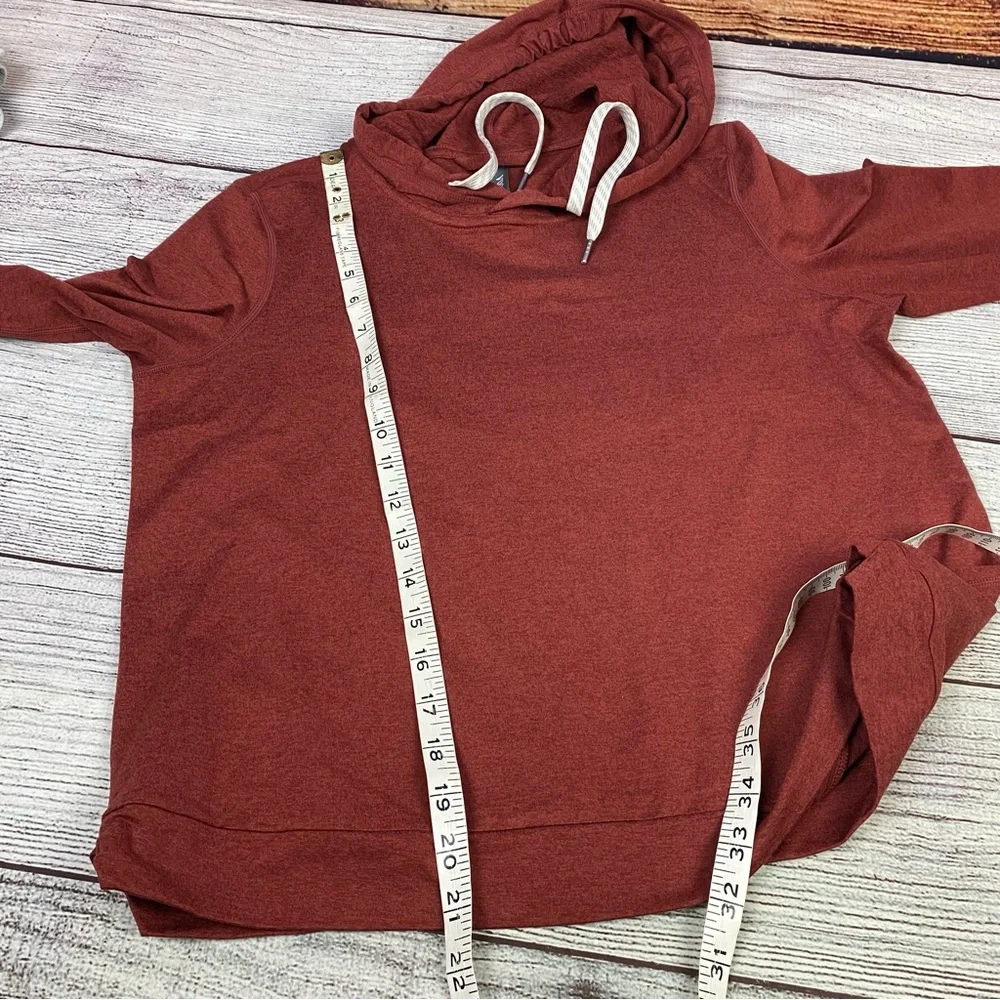 Vuori Currant Heather Halo Essential Hoodie - Picture 8 of 9